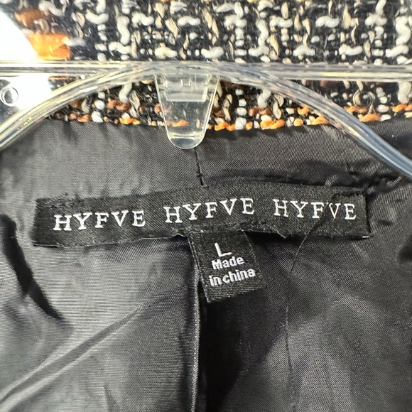 Hyfve Tweed Style Jacket Women’s Size Large Lined 4 Front Buttons Pockets - Picture 5 of 16